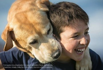 Pet therapy con il Labrador per bambini autistici